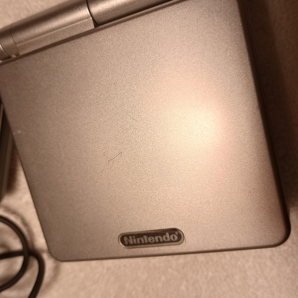 Nintendo Game Boy Advance DS Platinum with 5 games and charging cord, free gift - Picture 3 of 4